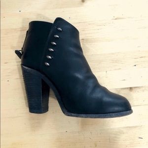 Rag and bone/ Ayle studded heel bootie!